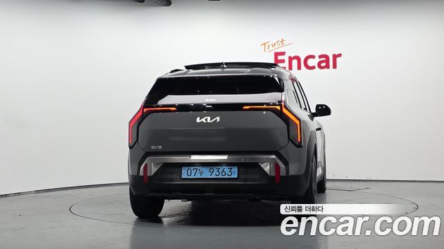 Kia EV3 из Кореи Encar