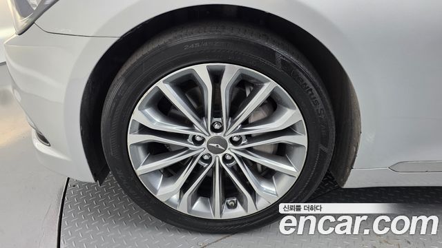 Hyundai Genesis из Кореи Encar