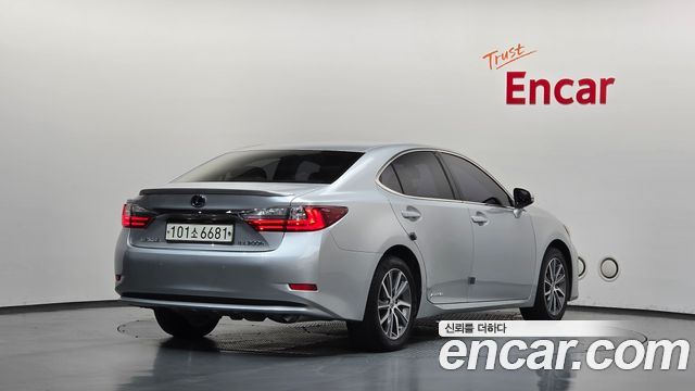 Lexus ES из Кореи Encar