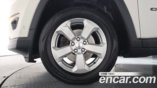 Jeep Compass из Кореи Encar