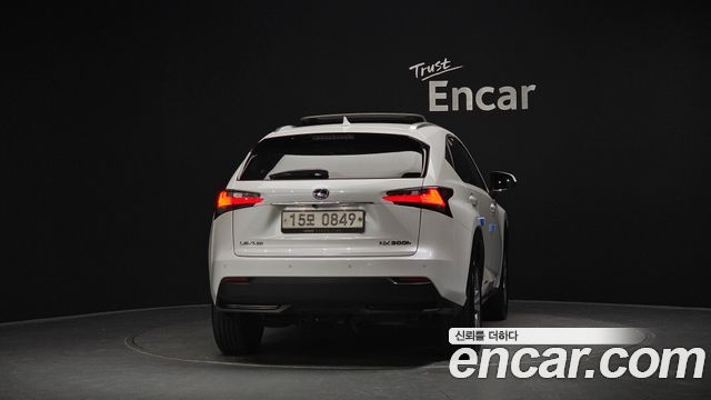 Lexus NX из Кореи Encar