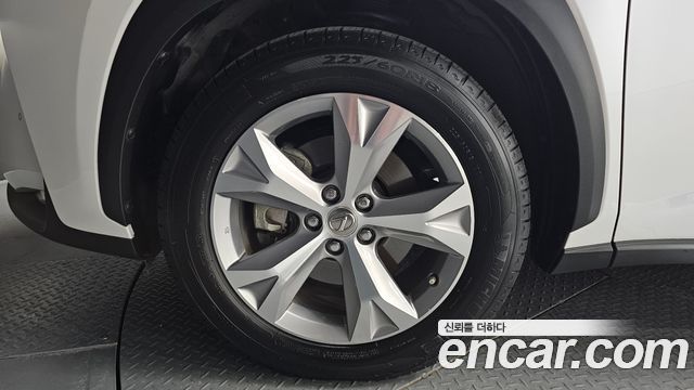 Lexus NX из Кореи Encar