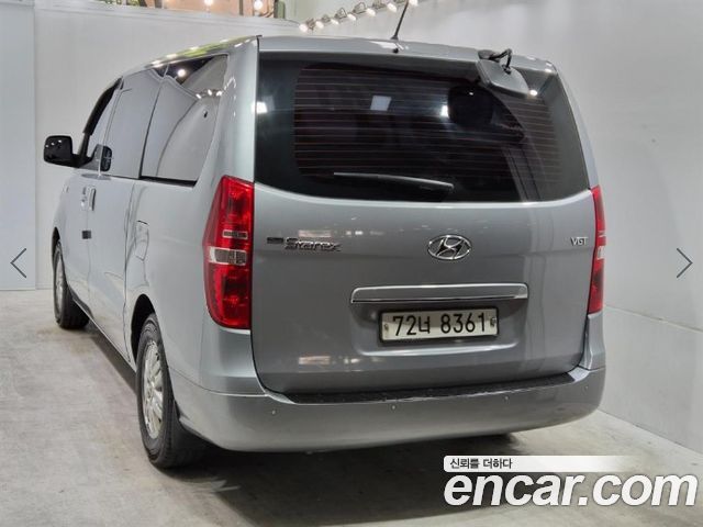 Hyundai Starex 11-Seater Wagon Smart — пробег 179 026 км — фото 4 из 5