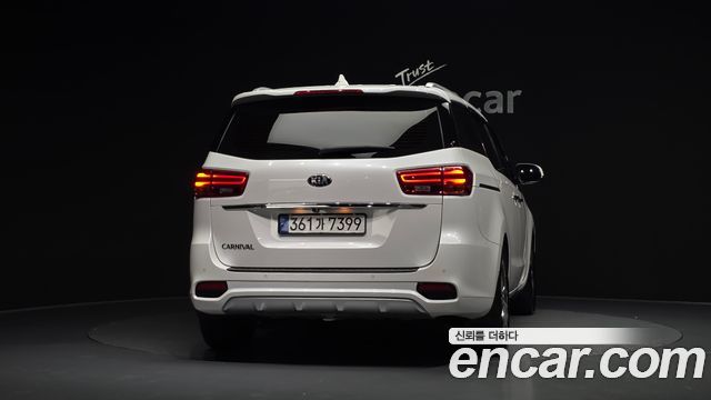 Kia Carnival из Кореи Encar