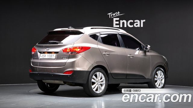 Hyundai Tucson Diesel 2WD LX20 Premier — пробег 179 830 км — фото 2 из 5