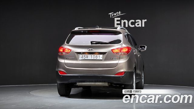 Hyundai Tucson Diesel 2WD LX20 Premier — пробег 179 830 км — фото 4 из 5