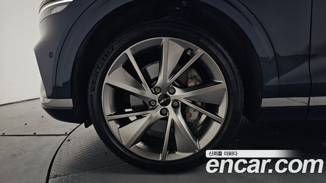 Genesis GV70 из Кореи Encar