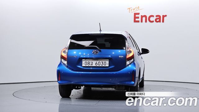 Toyota Prius из Кореи Encar