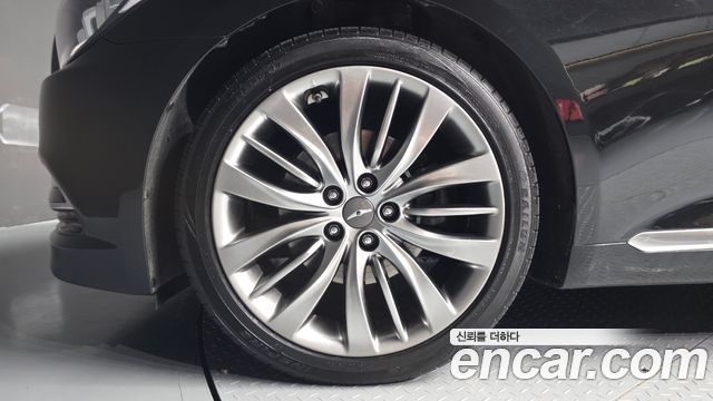 Hyundai Genesis из Кореи Encar