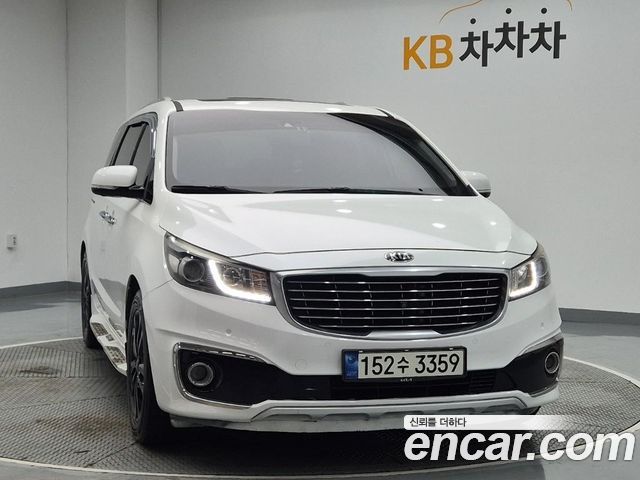 Kia Carnival 9-seater Noblesse — пробег 130 865 км — фото 4 из 5