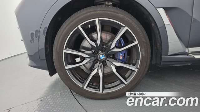 BMW X7 xDrive 40i M Sport 6STR — пробег 73 601 км — фото 5 из 5