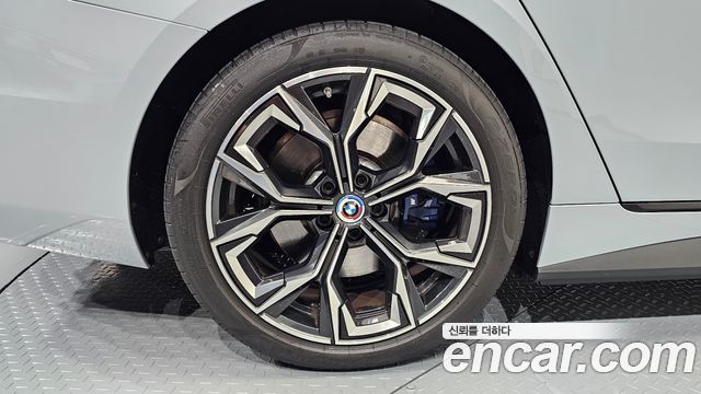 BMW i4 из Кореи Encar