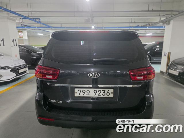 Kia Carnival из Кореи Encar