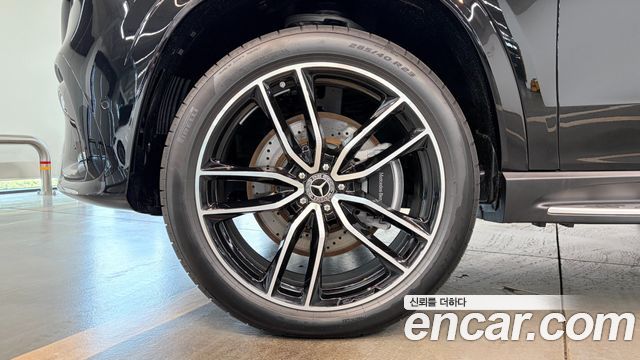 Mercedes-Benz GLS-Class GLS580 4MATIC — пробег 39 км — фото 5 из 5