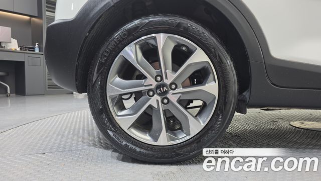 Kia Stonic из Кореи Encar