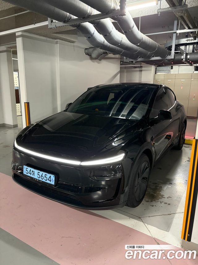 Tesla Model Y Premium Long Range AWD — пробег 4 178 км — фото 2 из 5