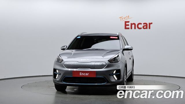 Kia Niro Prestige — пробег 25 331 км — фото 3 из 5