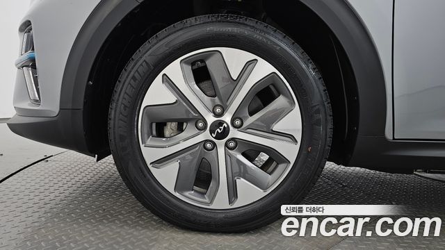 Kia Niro Prestige — пробег 25 331 км — фото 5 из 5