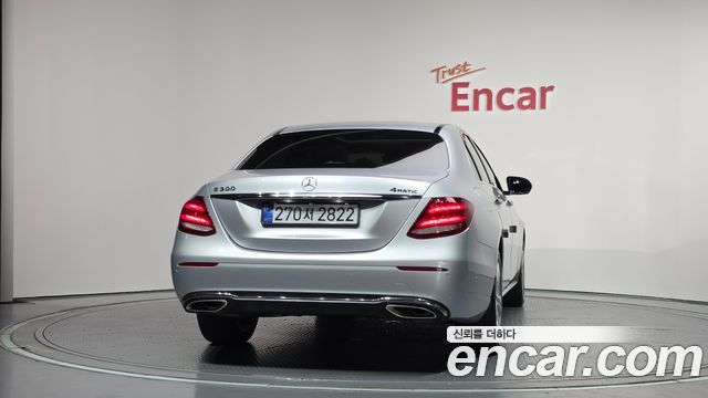 Mercedes-Benz E-Class из Кореи Encar