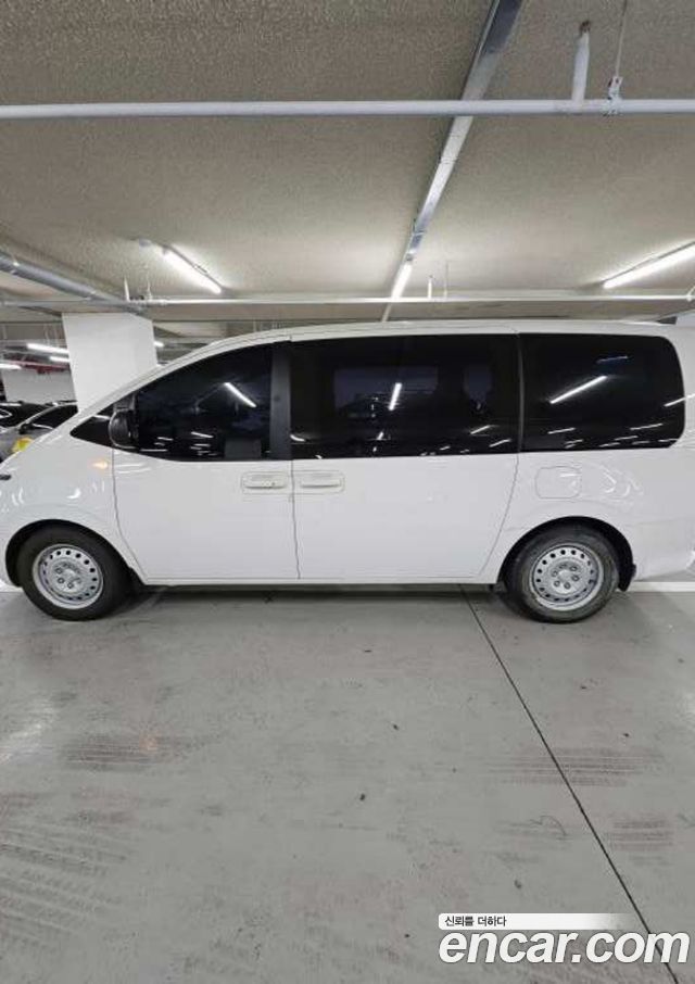 Hyundai Staria Tourer 11-Seater Smart — пробег 20618 км