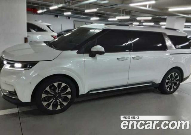 Kia Carnival 9-Seater Signature — пробег 155762 км
