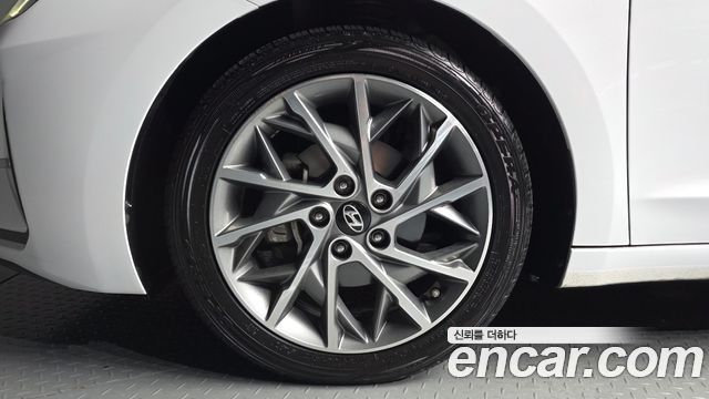 Hyundai AVANTE из Кореи Encar