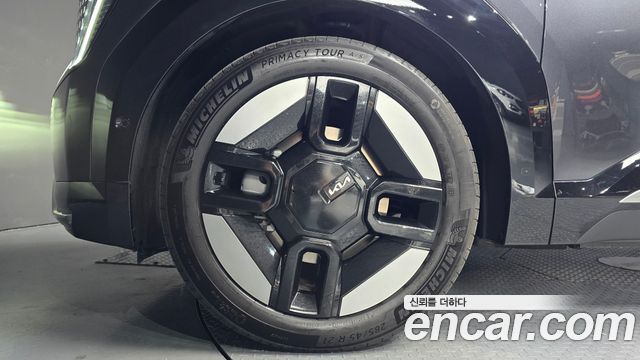 Kia EV9 Long Range 4WD Earth — пробег 9188 км
