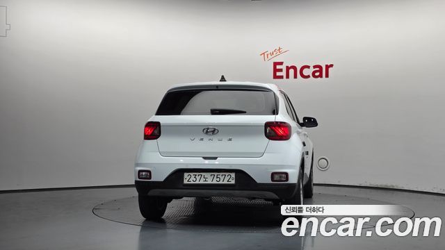 Hyundai Venue из Кореи Encar