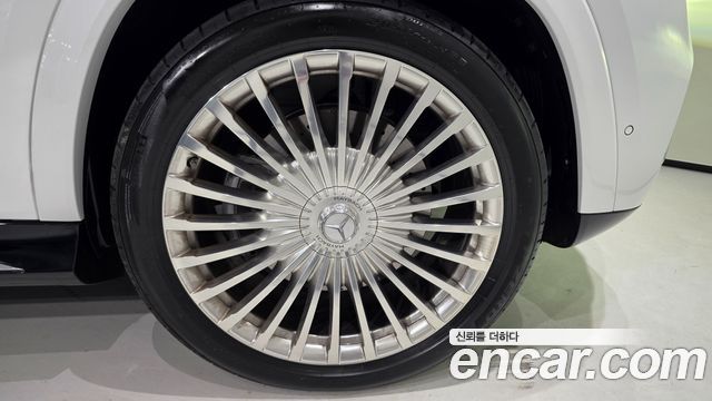Mercedes-Benz GLS-Class Maybach GLS600 4MATIC — пробег 1477 км