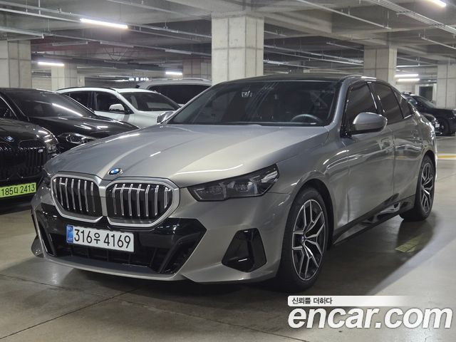 BMW 5-Series 523d M Sport — пробег 7351 км