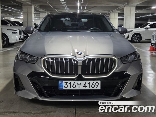 BMW 5-Series 523d M Sport — пробег 7351 км