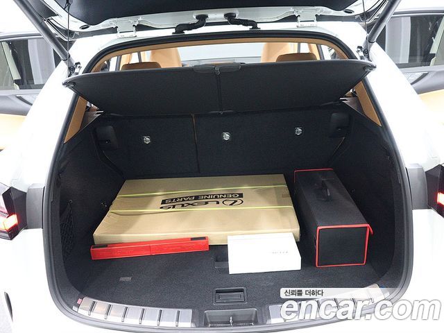 Lexus NX Premium — пробег 9337 км