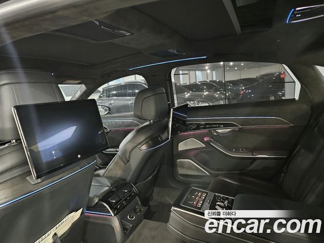Audi A8 60 TFSI Quattro LWB — пробег 157 000 км