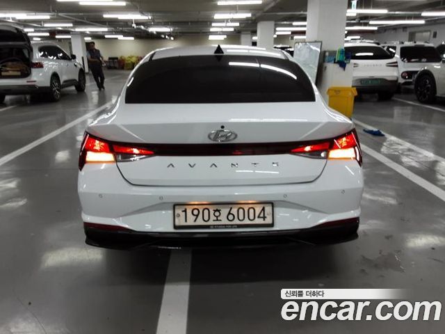 Hyundai AVANTE Modern — пробег 142451 км