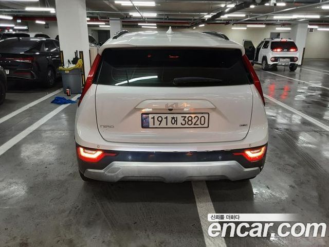 Kia Niro Trendy — пробег 98793 км