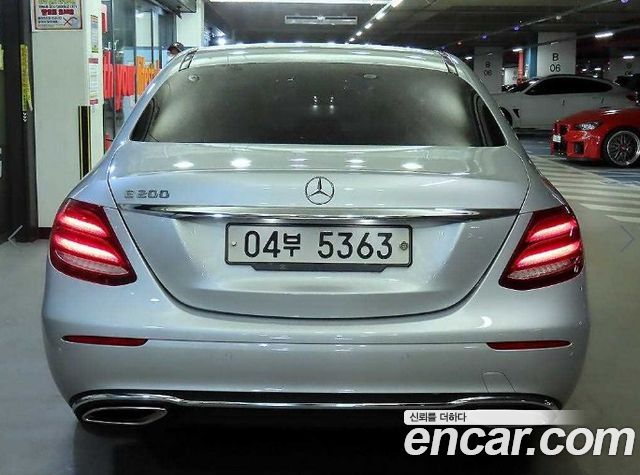 Mercedes-Benz E-Class из Кореи Encar