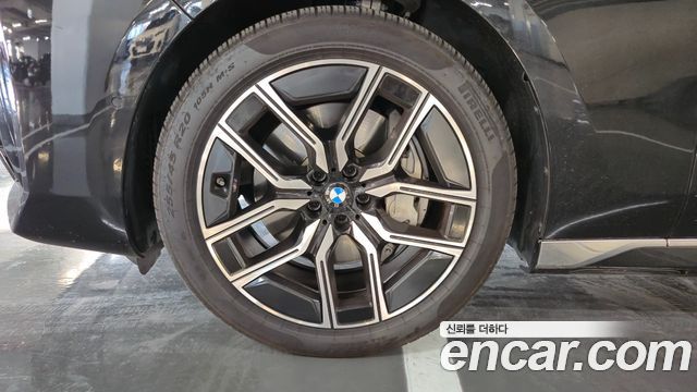 BMW 7-Series 740i xDrive M Sport — пробег 5 232 км — фото 5 из 5