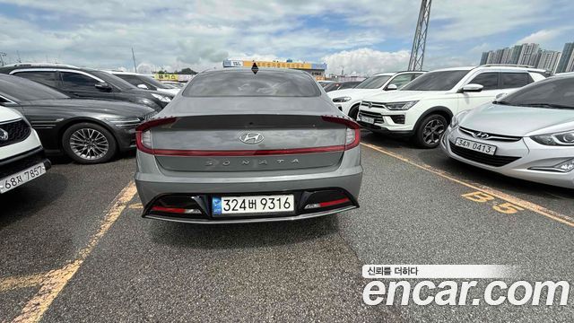 Hyundai Sonata 2.0 Premium Plus — пробег 20345 км