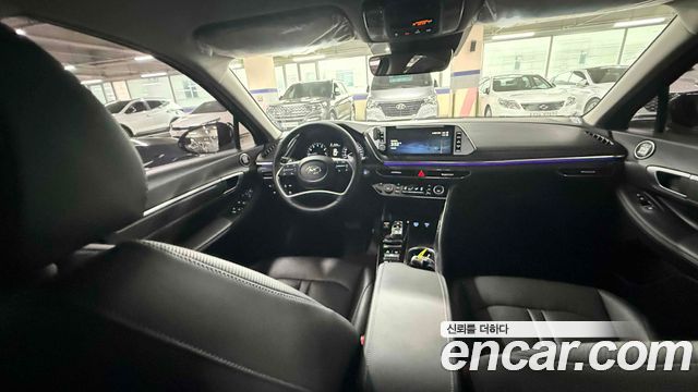 Hyundai Sonata 2.0 Premium Plus — пробег 20345 км