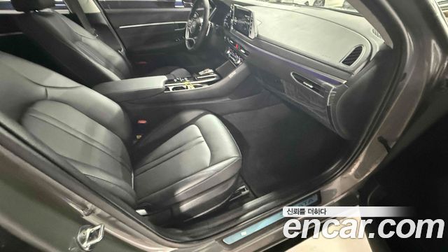 Hyundai Sonata 2.0 Premium Plus — пробег 20345 км