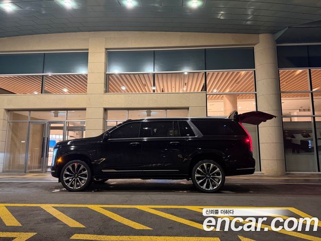 Cadillac Escalade 6.2 ESV ESV Premium Luxury Platinum — пробег 9935 км