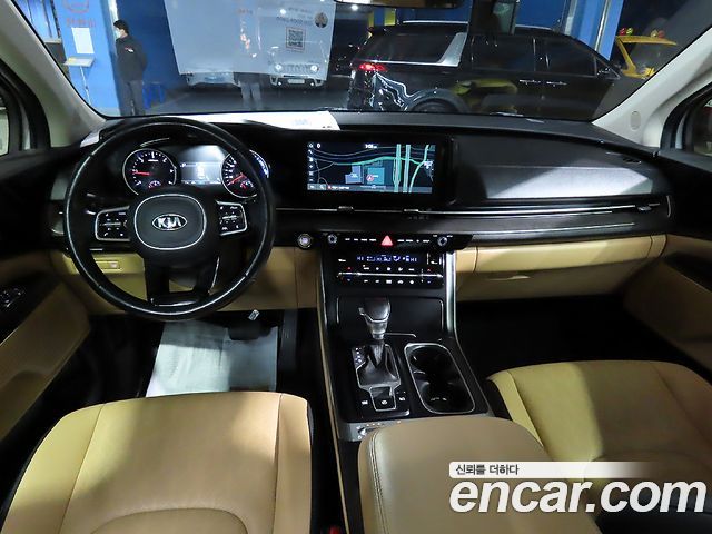 Kia Carnival Diesel 9-Seater Prestige — пробег 102887 км