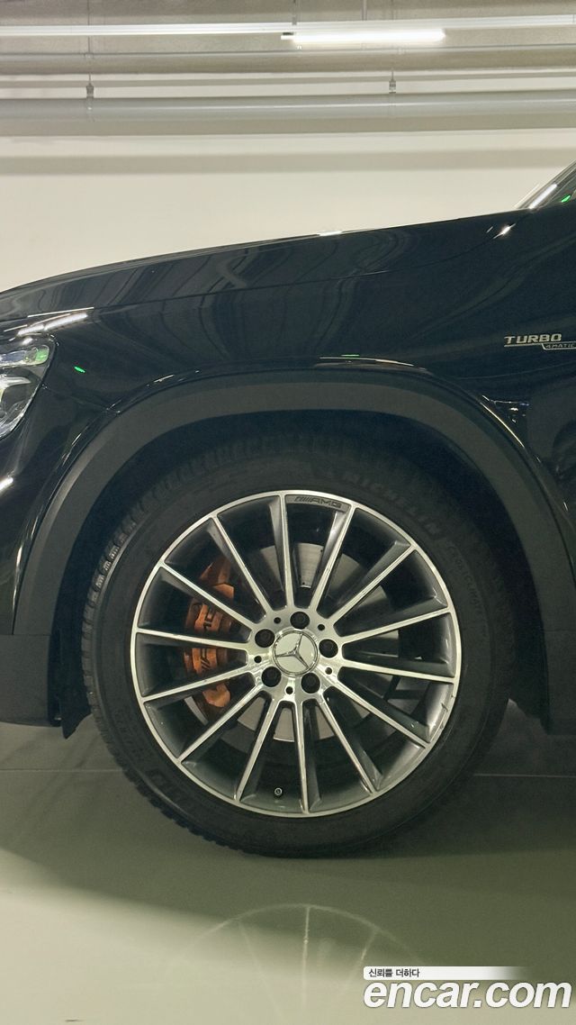 Mercedes-Benz GLB-Class AMG GLB35 4MATIC — пробег 39300 км