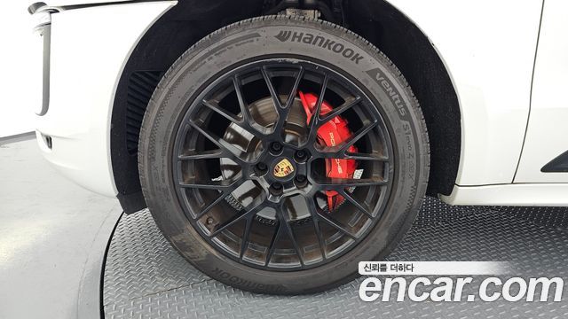 Porsche Macan 3.0 GTS 95B — пробег 108 711 км — фото 5 из 5