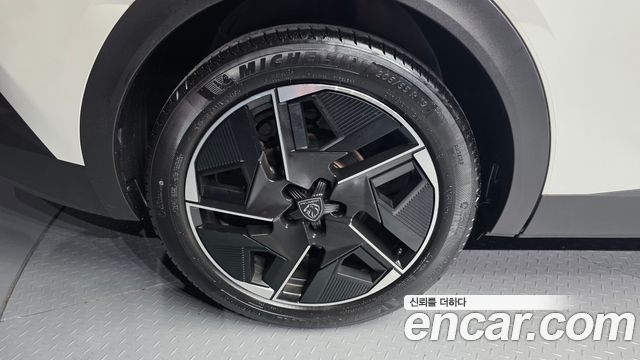 Peugeot 408 1.2 Pure Tech GT — пробег 18 792 км