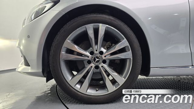 Mercedes-Benz C-Class из Кореи Encar