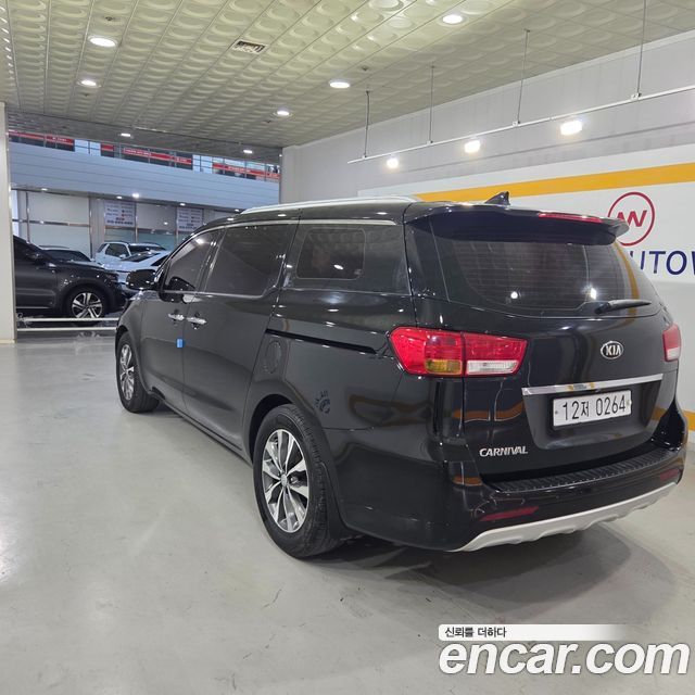 Kia Carnival из Кореи Encar