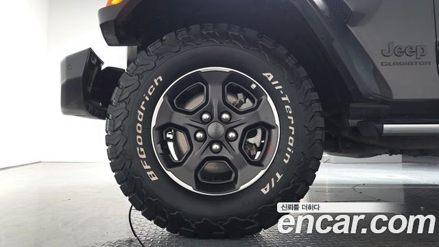 Jeep Gladiator 3.6 Rubicon — пробег 28 401 км