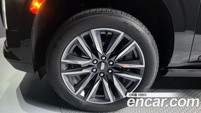 Cadillac Escalade 6.2 ESV ESV Sports Platinum — пробег 44 000 км