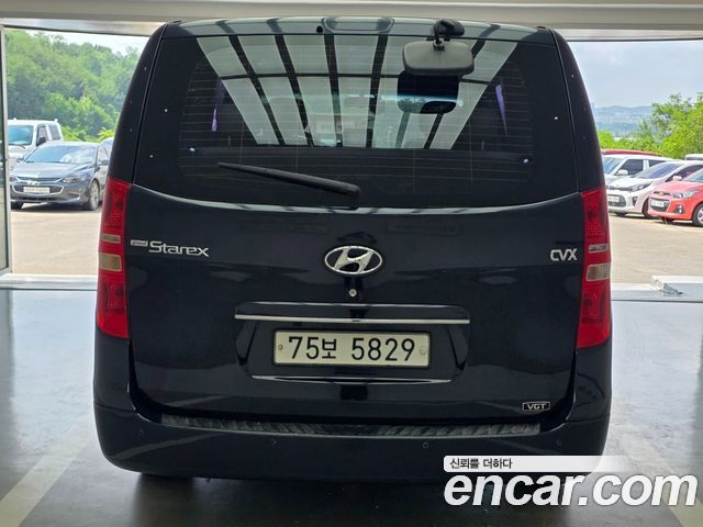 Hyundai Starex 12-Seater Wagon CVX Deluxe — пробег 150000 км